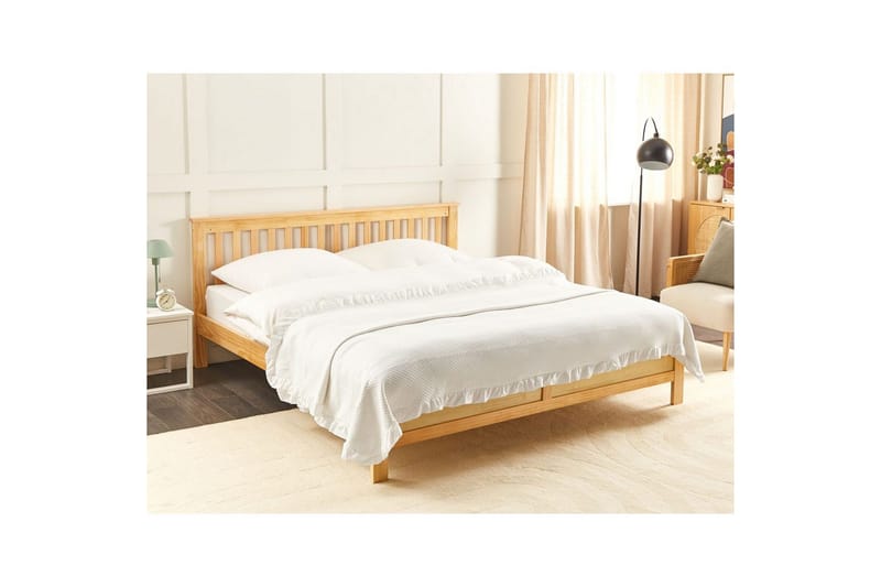 Sengeteppe Hatton Hvit, 240x220 cm - Hvit, 240x220 cm - Tekstiler - Sengetøy - Sengeteppe - Sengeteppe dobbeltseng