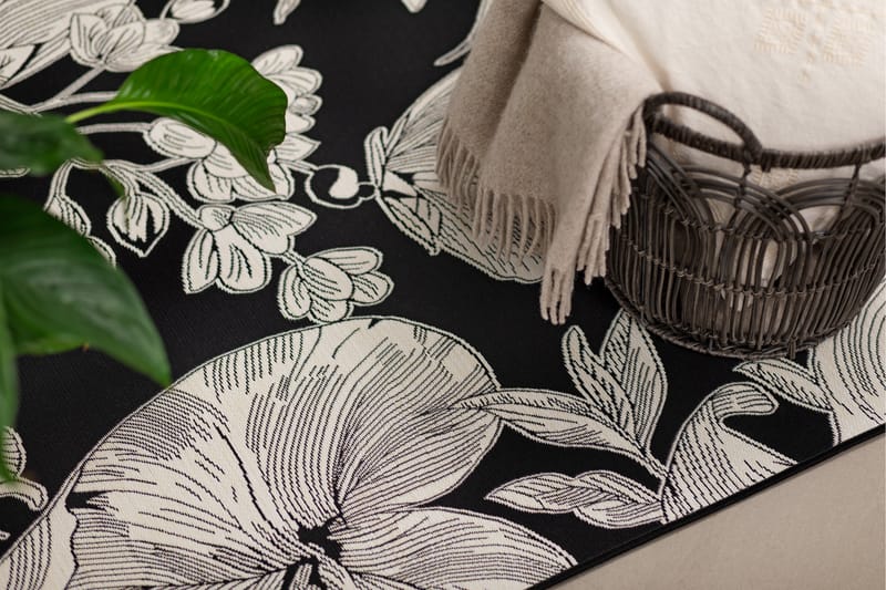 Domani Flower Flatvevd Matte 160x230 cm - Svart - Tekstiler - Tepper & Matter - Flatvevde tepper