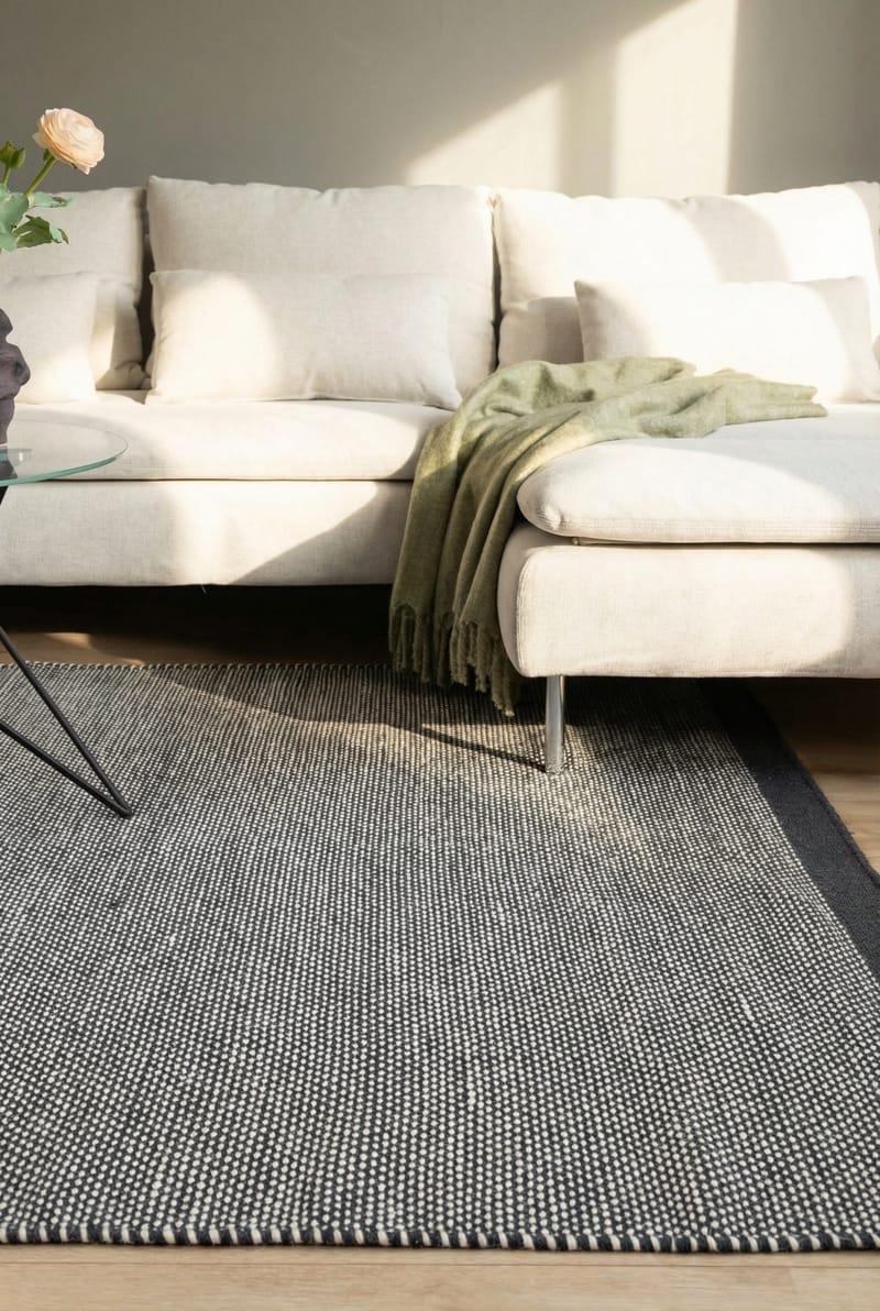 Håndvevd teppe KM Home Sandhamn Kvadrat 200x200 cm Indigoblå - Indigoblå - Tekstiler - Tepper & Matter - Moderne tepper - Ullteppe