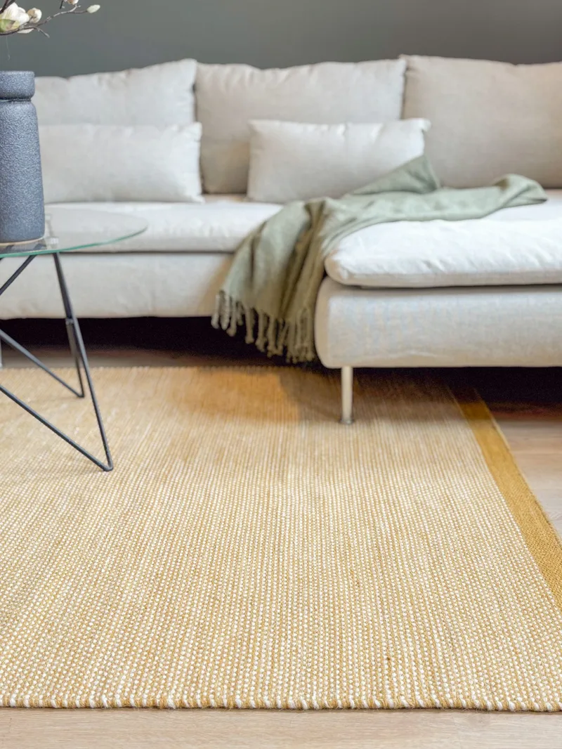 Håndvevd teppe KM Home Sandhamn Kvadrat 250x250 cm Okergul - Okergul - Tekstiler - Tepper & Matter - Moderne tepper - Ullteppe
