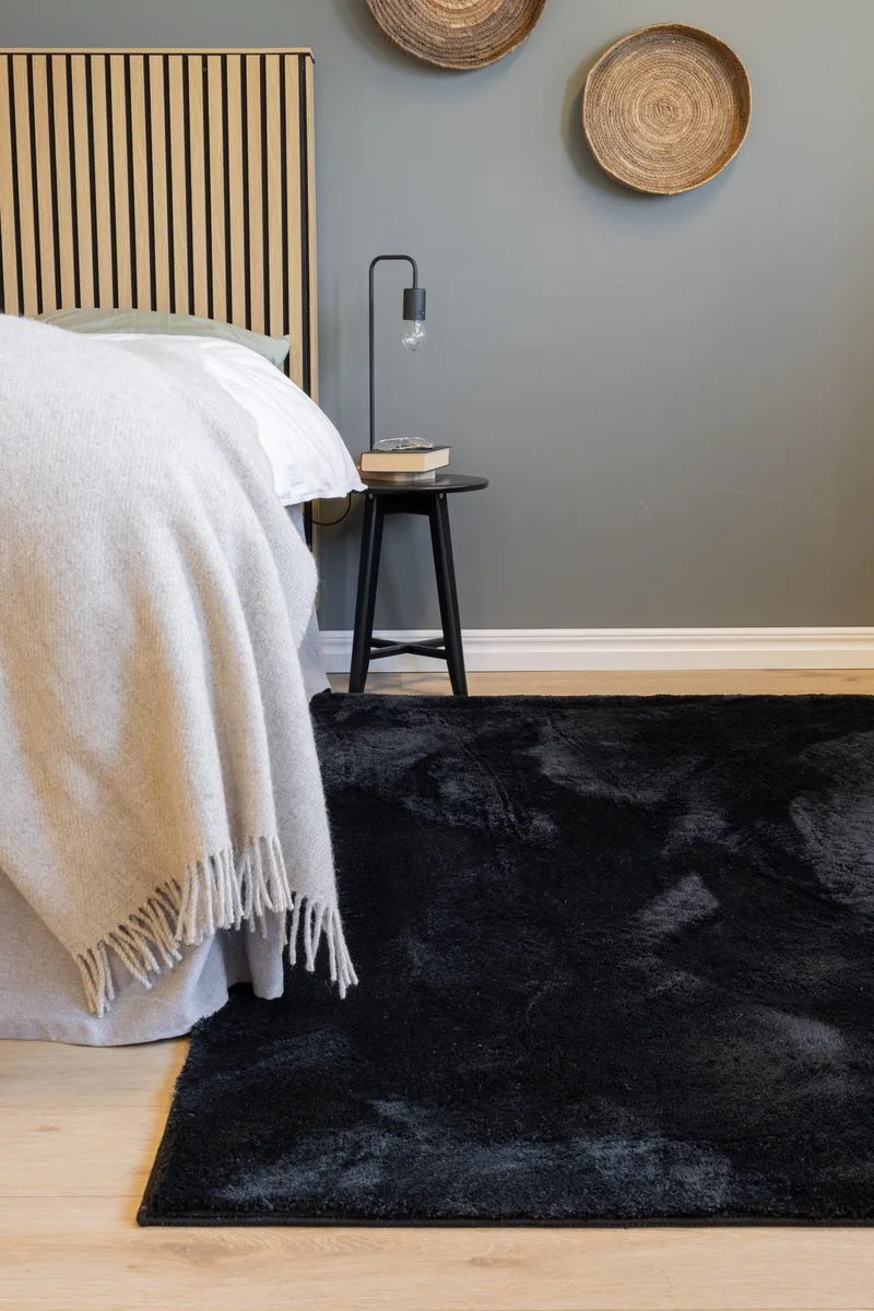 Cozy Ryeteppe 133x190 cm Rektangulær - Svart - Tekstiler - Tepper & Matter - Moderne tepper - Ryeteppe