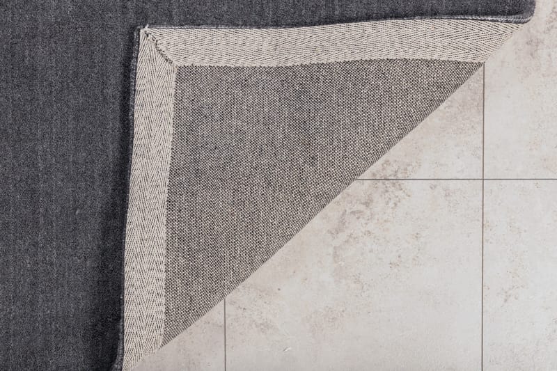 Bjurå Matte 160x230 cm - Mørkegrå - Ullteppe - Håndvevde tepper