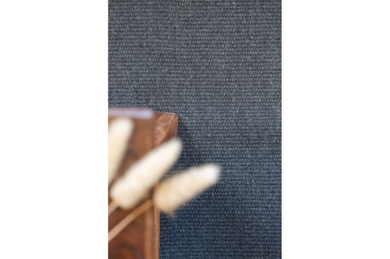 Ullteppe Molly - 250x250 cm, Grafitt - Tekstiler - Tepper & Matter - Moderne tepper - Ullteppe