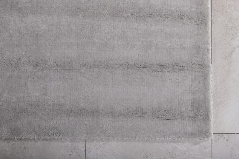 Irving Viskoseteppe 200x300 - Sølv - Viskosematter - Barnetepper - Håndvevde tepper - Gummiert tepper - Små tepper - Mønstrede tepper - Store tepper - Hall matte