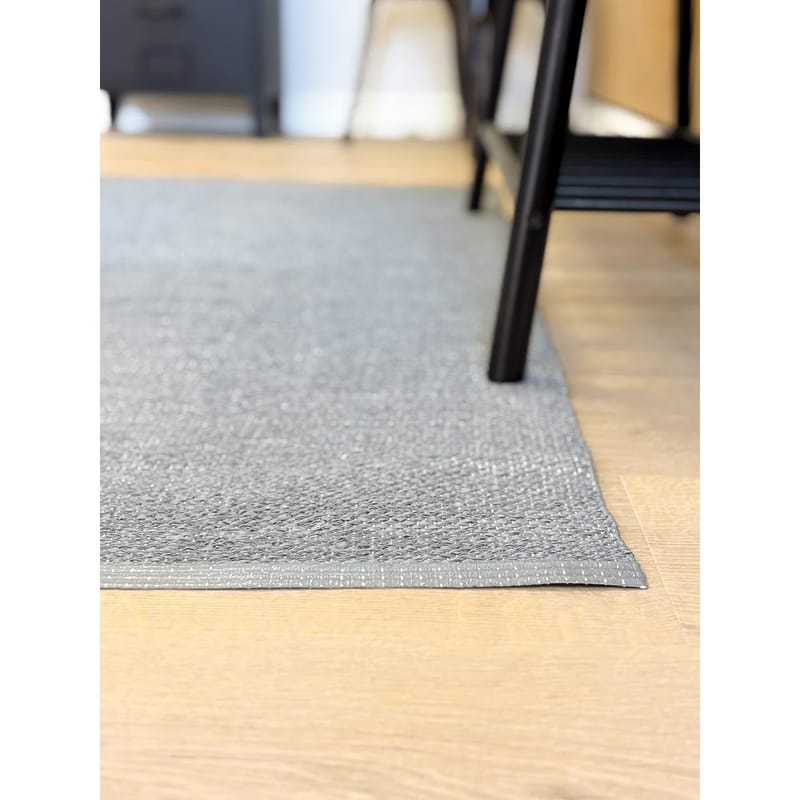 Plastteppe Hilma Plain - 150x220 cm, Grå - Tekstiler - Tepper & Matter - Utendørstepper - Plasttepper