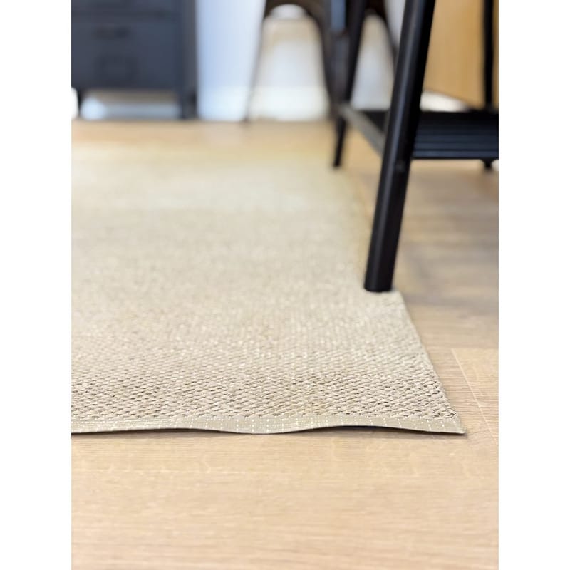 Plastteppe Hilma Plain - 150x220 cm, Lin - Tekstiler - Tepper & Matter - Utendørstepper - Plasttepper