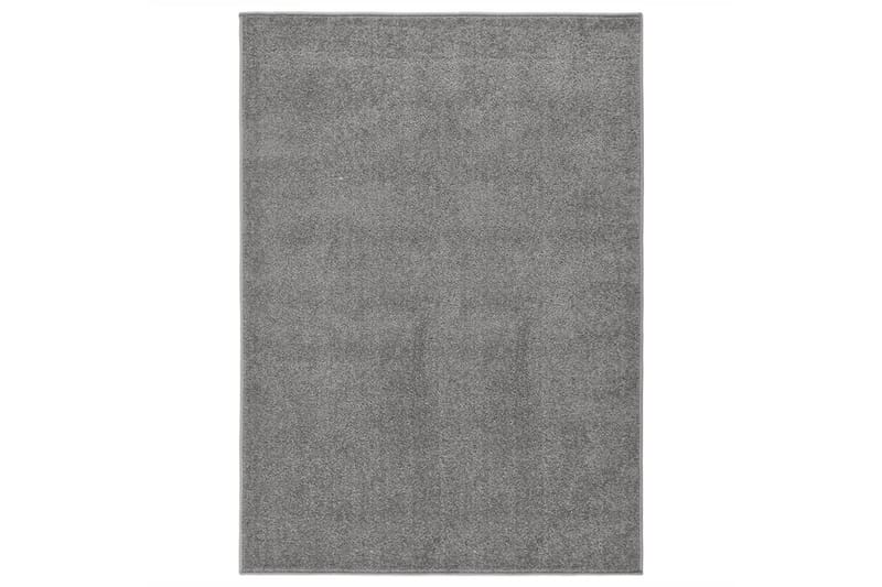 Teppe med kort luv 140x200 cm grå - Grå - Kjøkkenmatte - Plasttepper - Hall matte